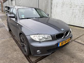 Schadeauto BMW 1-serie 120i Executive Automaat 2006/7