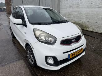 Avarii autoturisme Kia Picanto 1.0 CVVT Comfort Pack Navigatie 2013/4