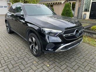Vaurioauto  passenger cars Mercedes GLC 300e 4MATIC AVANTGARDE ADVANCED PANO 2023/6