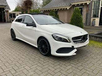 krockskadad bil auto Mercedes A-klasse 180 AMG LINE PANORAMADAK NAVI CAMERA 2017/9