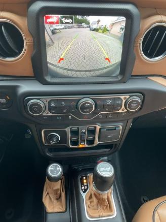 Jeep Wrangler Sahara Plug in Hybrid Soft Top picture 10