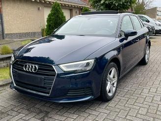 krockskadad bil auto Audi A3 Sportback 35 TDI S-TRONIC PANO NAVI LEDER 2020/6