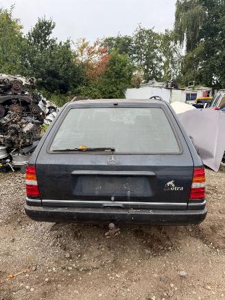 Mercedes E-klasse E 250 D picture 4