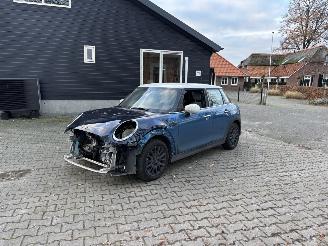 Auto incidentate Mini Cooper AUTOMAAT NAVI CLIMA CAMERA LEER CRUISE LED B.J 2021 2021/7