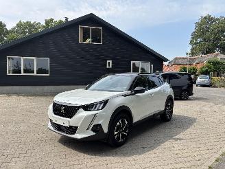 Vaurioauto  passenger cars Peugeot 2008 GT LINE AUTOMAAT 130 PK NAVI CLIMA CAMERA LED B.J 2022 2022/7
