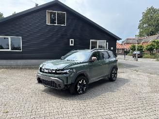 damaged passenger cars Dacia Duster HYBRIDE AUTOMAAT NAVI CLIMA CAMERA LED B.J 12-2024 2024/12