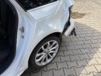 Audi A4 Avant S LINE AUTOMAAT SPORT NAVI CLIMA PDC LED B.J 2019 picture 12