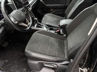 Volkswagen T-Roc 2.0 TDI AUTOMAAT 150 PK STYLE NAVI CLIMA CAMERA LED picture 21