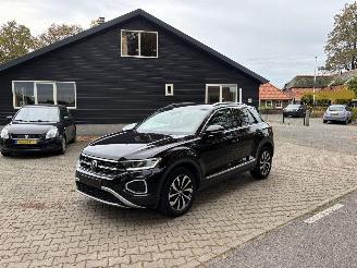 Auto incidentate Volkswagen T-Roc 2.0 TDI STYLE AUTOMAAT NAVI CLIMA CAMERA LED BJ 2023 FACELIFT 2023/3