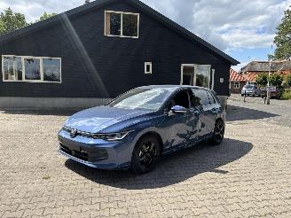 Vaurioauto  passenger cars Volkswagen Golf 8,5 FACELIFT 1.5 NAVI CLIMA CAMERA LED VIRT DASH B.J 12-2024 2024/12