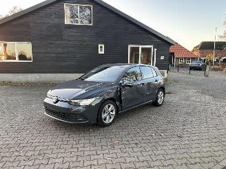 Damaged car Volkswagen Golf 8 TSI EDITION 110 PK NAVI CLIMA CAMERA VIRTUEEL DASH LED B:J 2023 2023/4