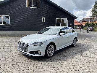 Schadeauto Audi A4 Avant 2.0 S-LINE AUTOMAAT SPORT NAVI CLIMA LED PDC B.J 06-2019 2020/6