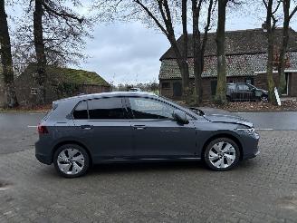 Volkswagen Golf 8,5 eTSI 1.5 HYBRIDE AUTOMAAT NAVI CLIMA CAMERA LED VIRT DASH TREKHAAK B.J 12-2024 picture 4