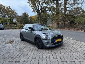 Mini One 1.5 EDITION CLIMA ABS PDC B.J 11-2018 SCHROEFSCHADE picture 3