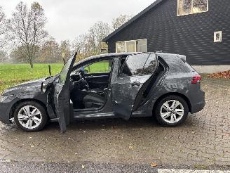 Volkswagen Golf 8 TSI EDITION NAVI CLIMA CAMERA LED PDC B.J 2023 plaatschade picture 11