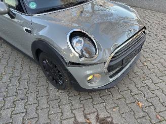 Mini One 1.5 EDITION SPORT CLIMA ABS PDC B.J 11-2018 SCHROEFSCHADE picture 10