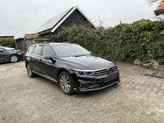 skadebil auto Volkswagen Passat VARIANT GTE 1.4 PLUG IN DSG NAVI CLIMA CAMERA LED CRUISE B>J 2022 2022/2