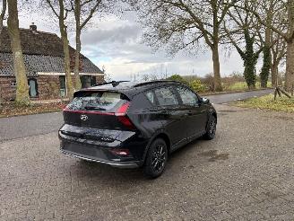 skadebil auto Hyundai  AUTOMAAT BLACK EDITION T-GDI 100 PK NAVI AIRCO CAMERA LED B.J 11-2025 2025/11