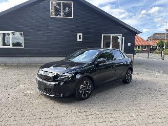 Vaurioauto  passenger cars Opel Corsa GS SPORT 100 PK NAVI CLIMA CAMERA VIRT DASH LED B.J 2024 2024/2