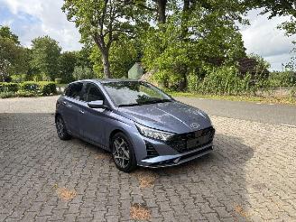 Schadeauto Hyundai I-20 AUTOMAAT PREMIUM SPORT BOSE NAVI CLIMA CAMERA LED B.J 12-2024 2024/12