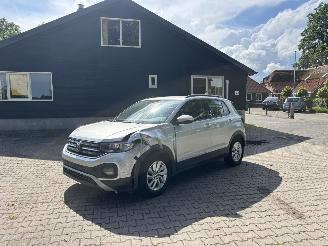 Auto incidentate Volkswagen T-Cross 110 PK AUTOMAAT NAVI CLIMA CAMERA VIRT DASH B.J 09-2023 2023/9