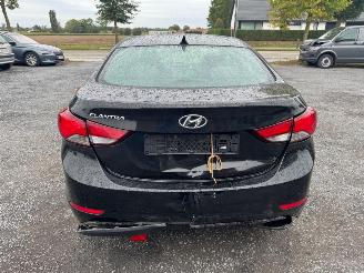 Hyundai Elantra  picture 6