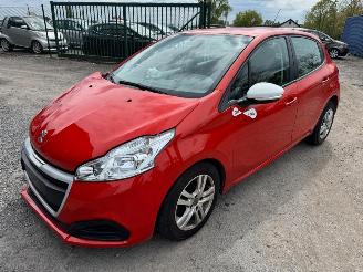 Unfallwagen Peugeot 208  2019/4
