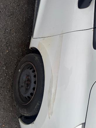 Renault Clio  picture 9