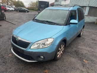 damaged passenger cars Skoda Roomster  2012/11