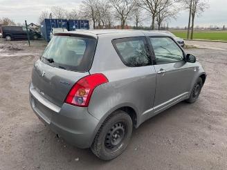 Suzuki Swift  picture 5