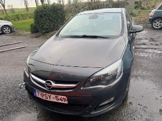 krockskadad bil auto Opel Astra  2014/5