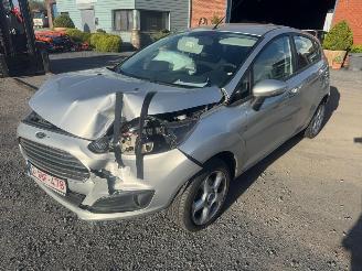 Auto incidentate Ford Fiesta TREND 2013/10