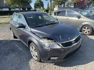 Kia Cee d  picture 3