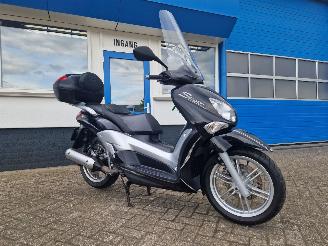 Yamaha  X CITY 250 picture 3