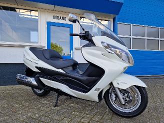 Suzuki  AN 400 BURGMAN TOP STAAT picture 2