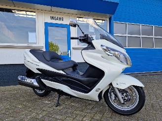 Suzuki  AN 400 BURGMAN TOP STAAT picture 3