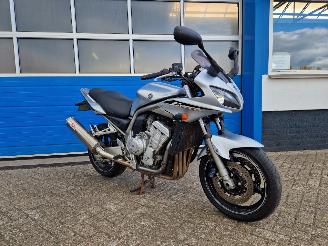 Yamaha  FAZER 1000 FZS picture 2