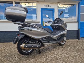 Piaggio X10 X10 500CC MOTOR SCOOTER picture 10
