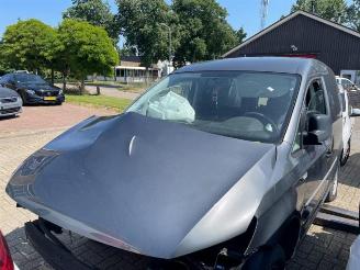 Uttjänta bilar auto Volkswagen Caddy Caddy IV, Van, 2015 2.0 TDI 75 2019/1