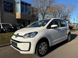 Vrakbiler auto Volkswagen Up! Up! (121), Hatchback, 2011 1.0 12V 60 2018/2