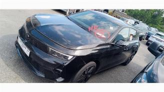 Vrakbiler auto Opel Astra  2025/1