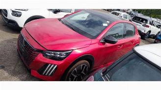 Uttjänta bilar auto Peugeot 208 208 II (UB/UH/UP), Hatchback 5-drs, 2019 1.2 Hybrid 136 2025/6