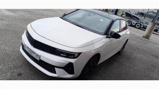 Vrakbiler auto Opel Astra Astra L (F3/FB/FM/FP), Hatchback 5-drs, 2021 Electric 54 kWh 2025/7