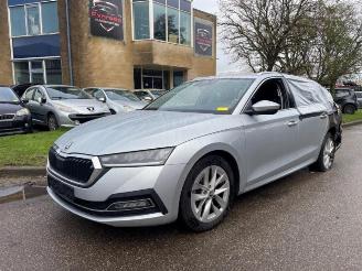 Uttjänta bilar auto Skoda Octavia Octavia Combi (NXAC), Combi 5-drs, 2019 1.0 TSI e-TEC 12V 2021/1