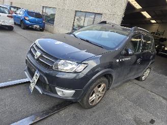 skadebil auto Dacia Sandero Stepway 2016/9