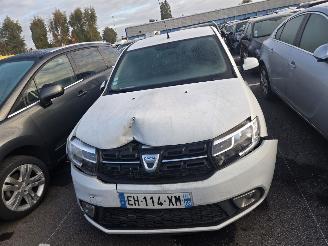 krockskadad bil auto Dacia Sandero  2016/12