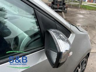 Volkswagen Up! Up! (121), Hatchback, 2011 1.0 12V 75 picture 19