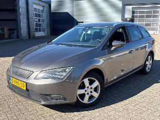 skadebil auto Seat Leon VSSZZZ5FZER109286 2014/1