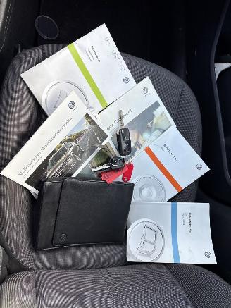 Volkswagen Up! 1.0 12V 60 Hatchback  Benzine 999cc 44kW (60pk) FWD 2011-08/2020-08  CHYA picture 14