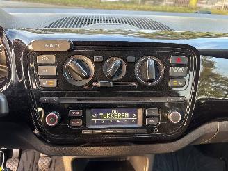 Volkswagen Up! 1.0 12V 60 Hatchback  Benzine 999cc 44kW (60pk) FWD 2011-08/2020-08  CHYA picture 20